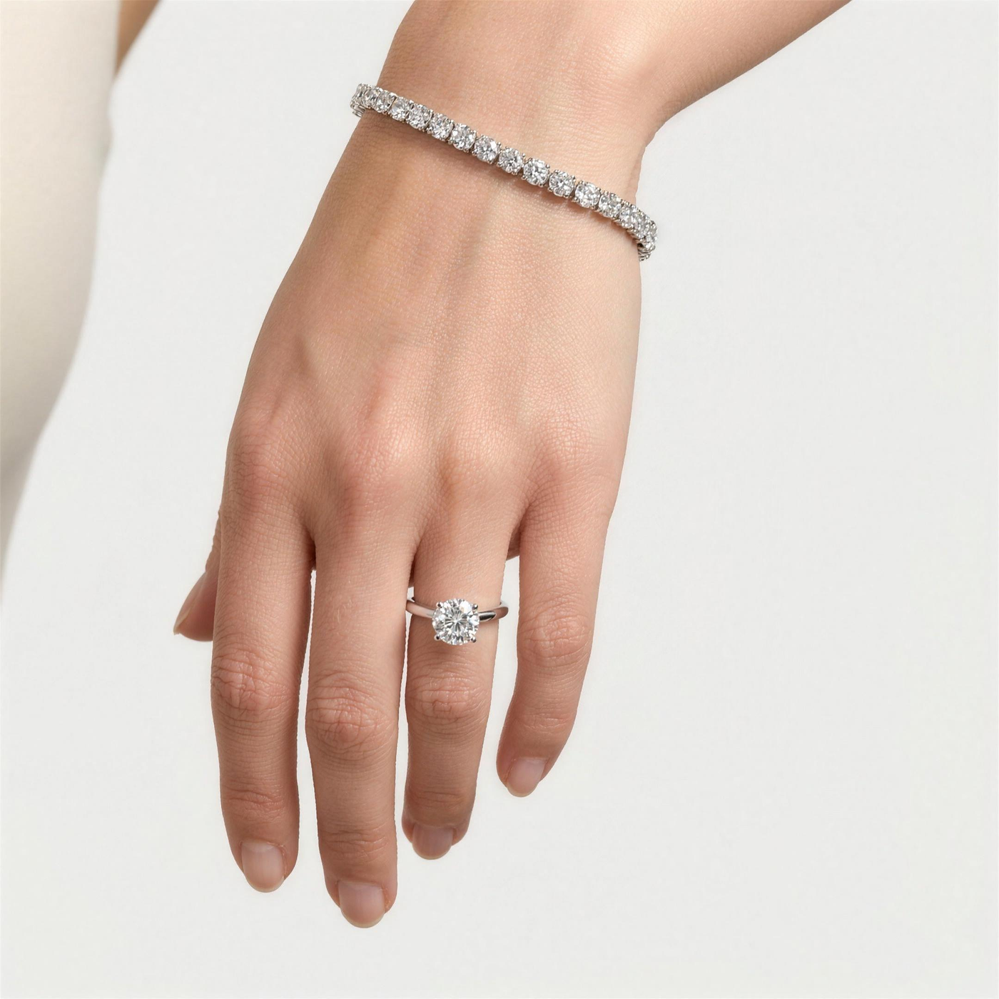Lab-Grown Diamond Tennis Bracelet - Traditional Setting