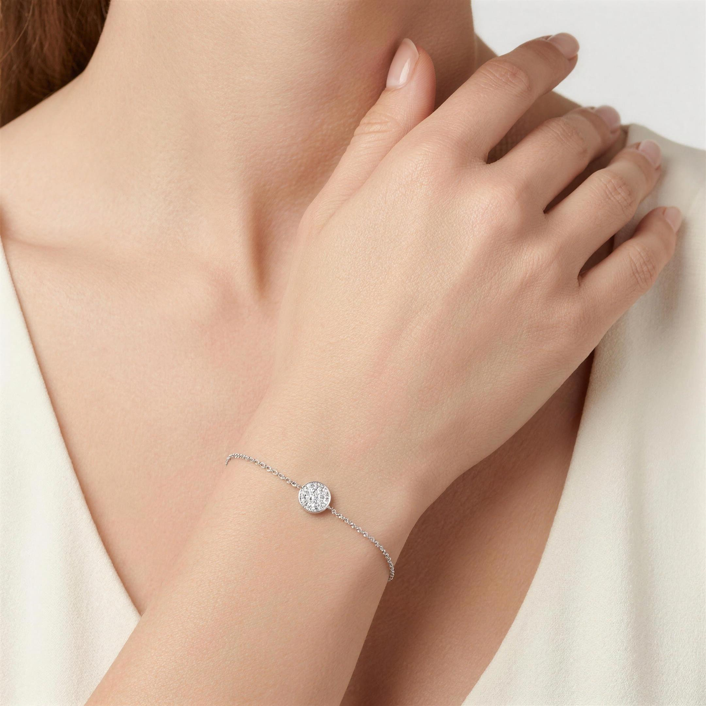 Diamond Pave Circle Bracelet