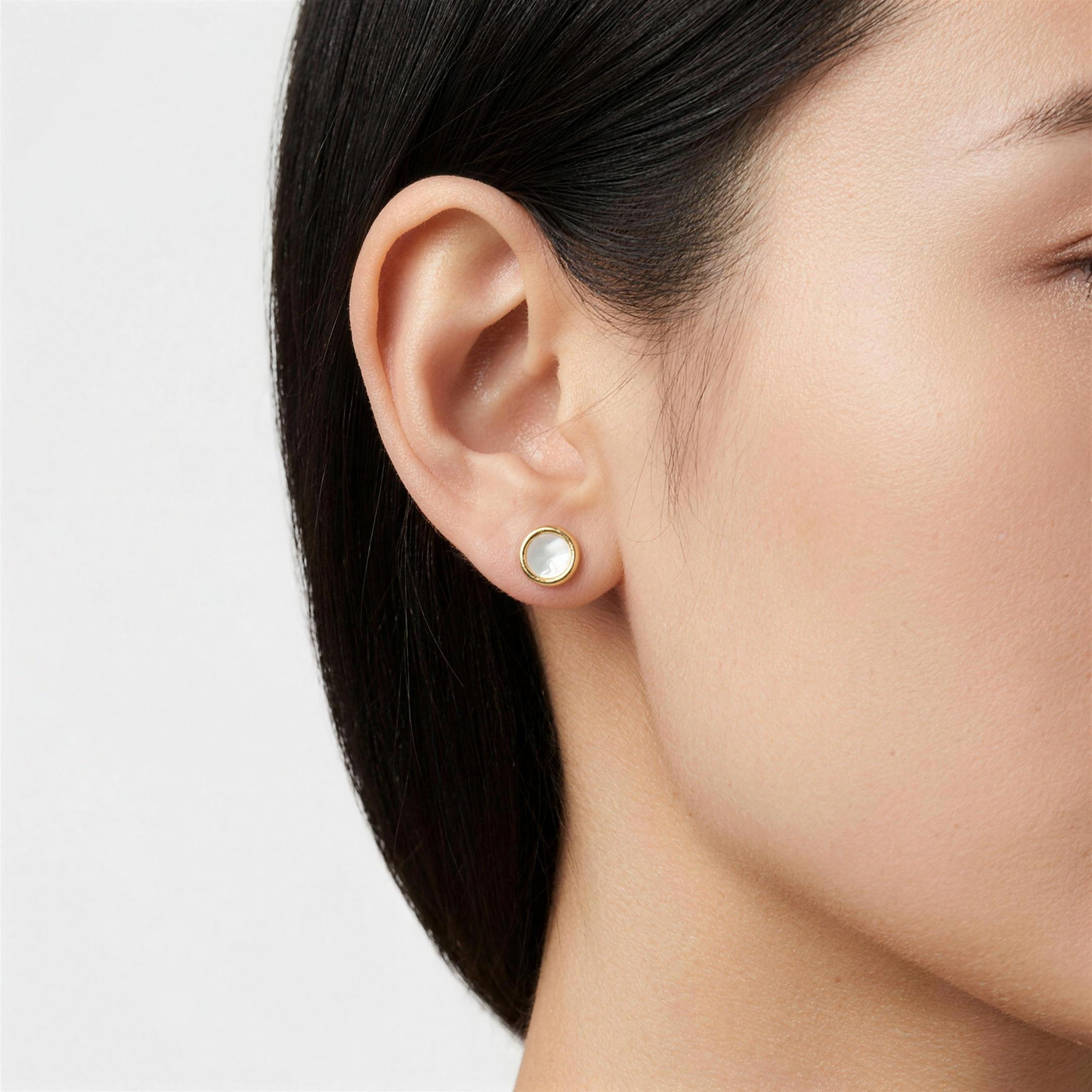 Peewee Pearl Circle Stud Earring