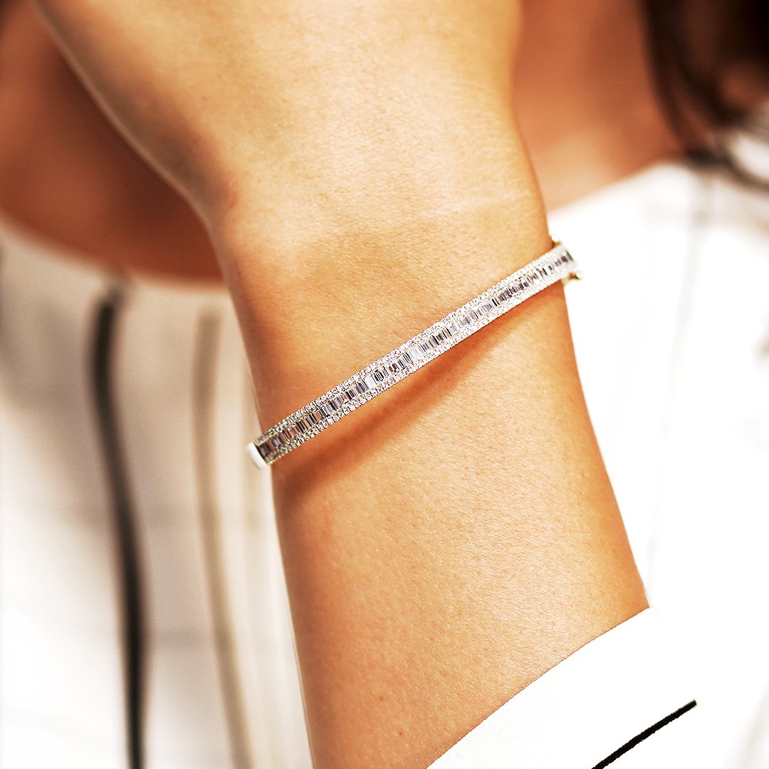 1.74 Ct Diamond Baguette Bangle